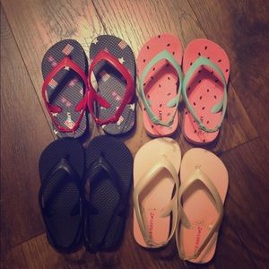 Old navy flip flops- lot of 4